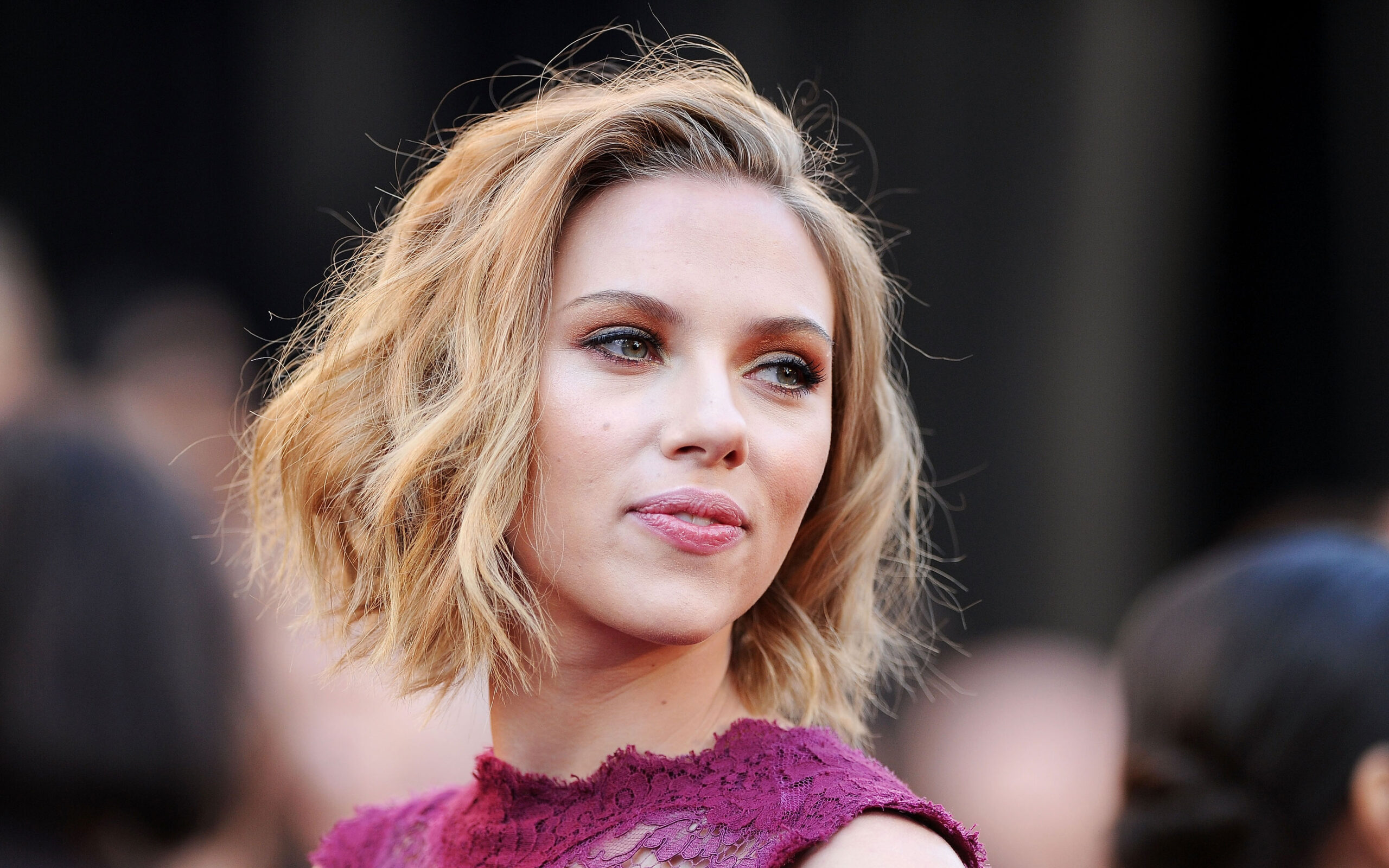 scarlett-johansson-joins-growing-list-of-celebs-with-their-own-beauty-brands